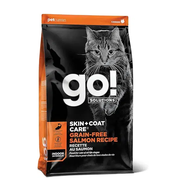 גו! לחתולים סקין אנד קוט סלמון 7.2 ק"ג- Go Skin & Coat Adult Cat Grain Free Salmon גו! לחתולים סקין אנד קוט סלמון 7.2 ק"ג- Go Skin & Coat Adult Cat Grain Free Salmon פורמולה ייחודית לשמירה על איכות הפרווה והעור של החתול. פרטים נוספים על הפורמולה: בשר סלמון ללא עצמות: עשיר בחלבון ובחומצות שומן חיוניות מסוג אומגה 3 לתמיכה בבריאות הירכיים והמפרקים. תפוחים, גזר + חמוציות: לספק ויטמינים, בטא קרוטן וסיבים תזונתיים + תמיכה בדרכי השתן מחמוציות. פירות וירקות עשירים בנוגדי חמצון לתמיכה בתפקוד החיסונית. פרוביוטיקה + סיבים פרה-ביוטיים לתמיכה בחיידקי מעיים בריאים ועיכול טוב. אפס תוצרי לוואי או חומרים משמרים מלאכותיים. 74% חלבון ממקורות איכותיים מהחי.